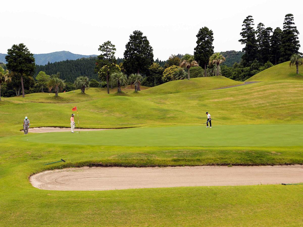 Miyazaki Kokusai Kuko Country Club Lodge Екстер'єр фото